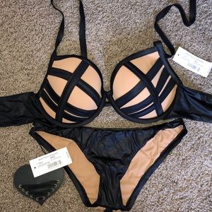 Beach Bunny Lovesick bikini NWT